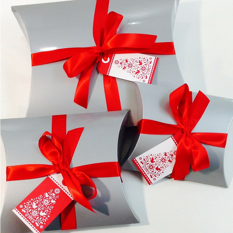 Complementary Christmas Gift Wrapping